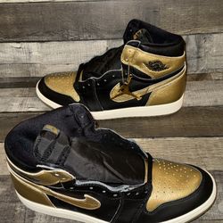 Nike Air Jordan Retro 1 OG Hi  “Metallic Gold” Men’s Size 13