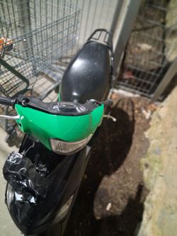 Gas Scooter Moped Black and Green