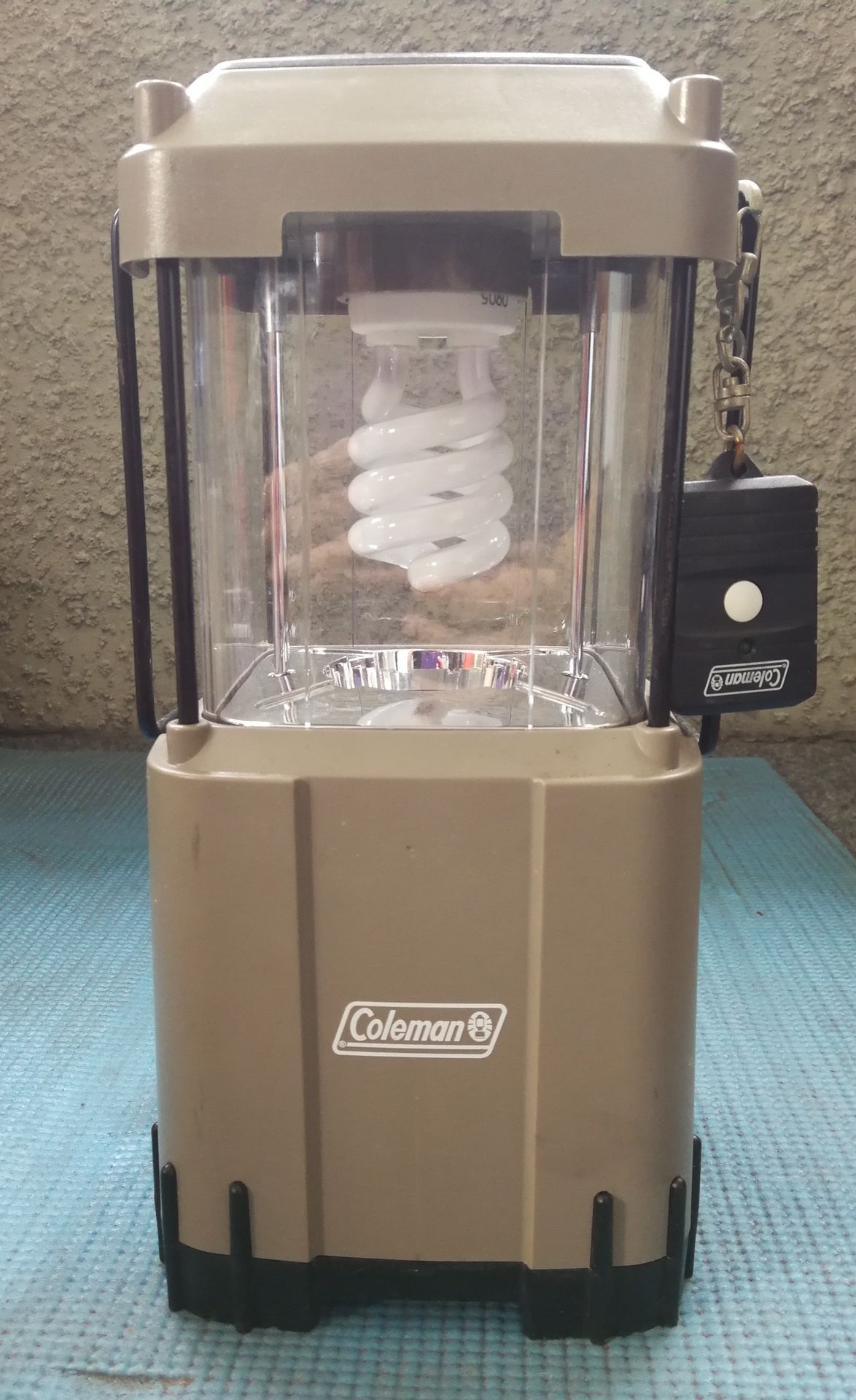 Coleman 5317 Series Battery Powered Collapsible Camping Lamp Lantern