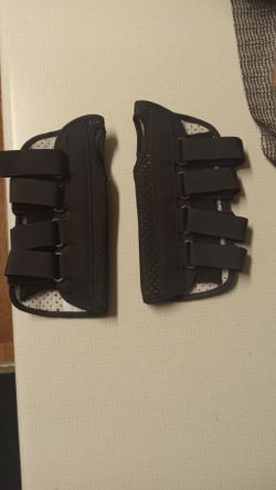 Wrist Brace Support Splints Pair