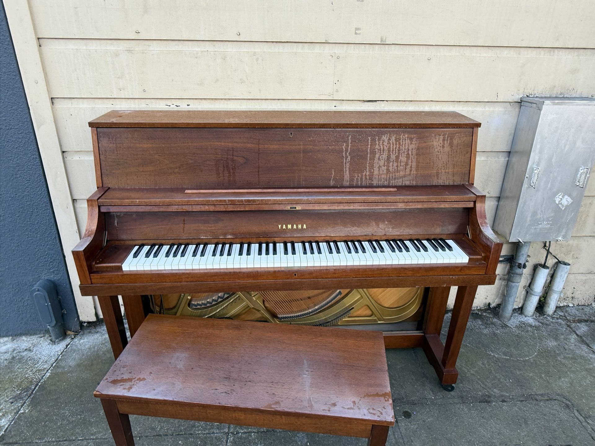 Yamaha Piano