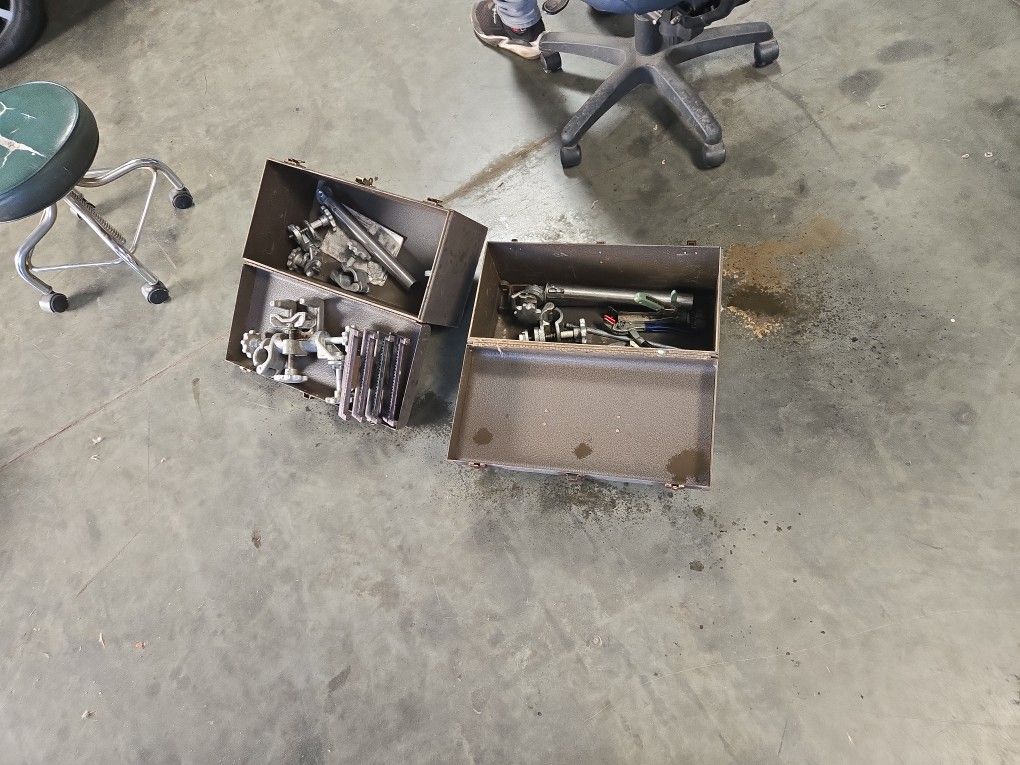 AT&T Splicing Clamps Wit 2 Tool Boxes