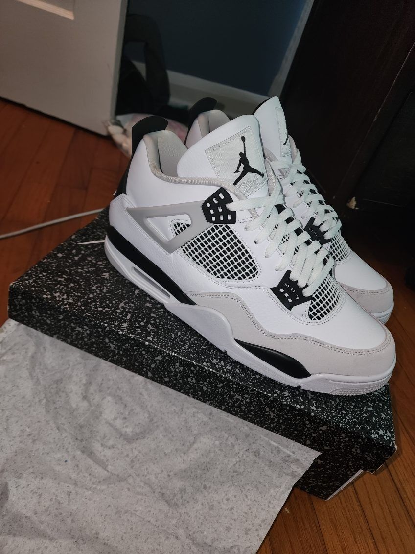 Jordan 4s Brand New Size 13 Box Included