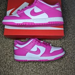 Nike Dunk Low Fuchsia Size 5y