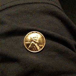 Rare And Vintage 1943 Golden Steel Wheat Penny. World War Two Era Coin.