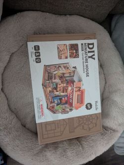 Rolife Corner Bookstore Miniature Building Kit