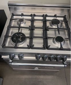 🔥 Bertazzoni 30” Professional Gas Range – Stainless Steel – $3,000