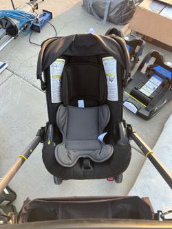 Doona Car seat Stroller with Infant Inserts & Two Bases