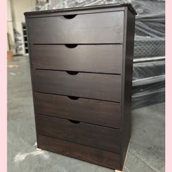 5 drawers dresser / Five drawers dresser
