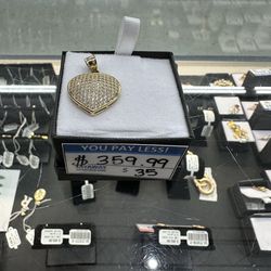 Heart shaped pendant