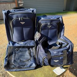 Luggage set