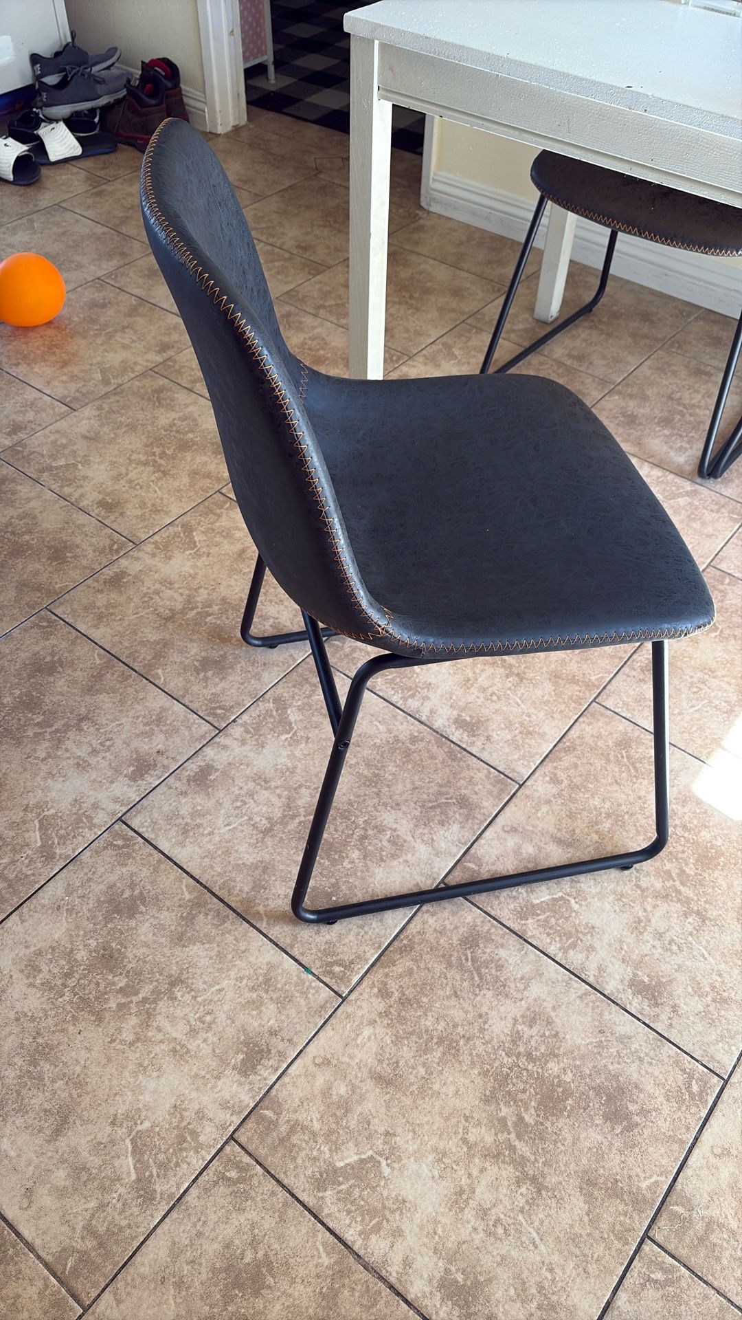 Set of 4 Chairs