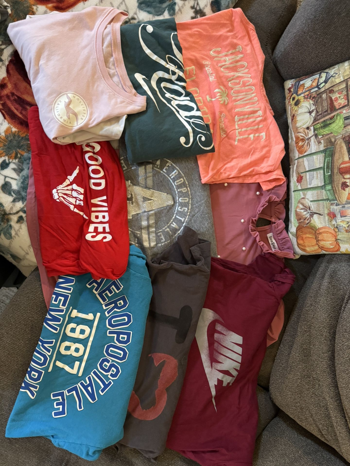 Kids Clothes, Women Clothes, Men Clothes 