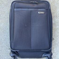 carry-On Luggage/Suitcase