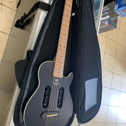 Traveler Guitar Escape Mark III Acoustic-Electric Guitar Black Satin 
