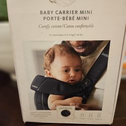 BabyBjorn Baby Mini Carrier - Black