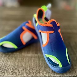 New Toddler Water Shoes Sandals Size 12