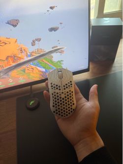 Finalmouse ULX Frostlord Small Wireless Mouse