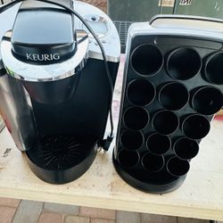 KEURIG COFFEE MAKER SET PERFECT CONDITION LIKE NEW FIRM PRICE 