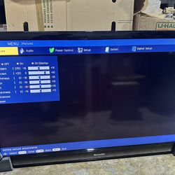 60" Sharp AQUOS LCD 1080p 120Hz HDTV,  *Working perfect* Tilting Wall mount included-**