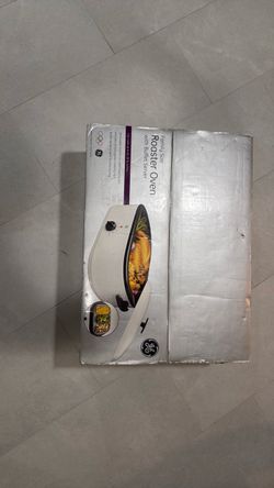 GE Family Size Roaster Oven with Buffet Server
