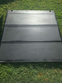 Bakflip mx-4 hard folding Tonneau short bed cover for 2017 GMC Sierra 1500 SLT