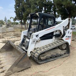  T-750  rubber track Bobcat 