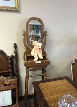 Pulaski Shaving Stand