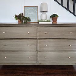6 Drawer Dresser  - Delivery Available