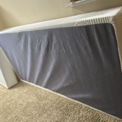 Twin Xl Box spring $20!