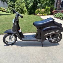 NEW Electric Scooter, Battery Powered Moped, Euro Style Electric Scooter !