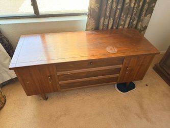 Cedar -lined Chest