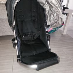 Uppa Baby Bista Stroller With Basinet