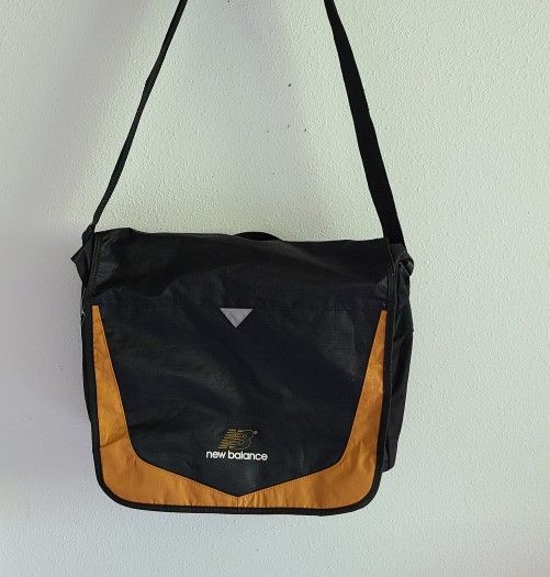  Tote Luggage Travel  New Balance Bag 16" W x 14" H x 12" D