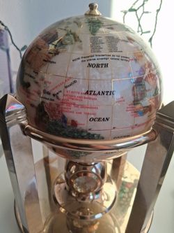 Mother of pearl globe
