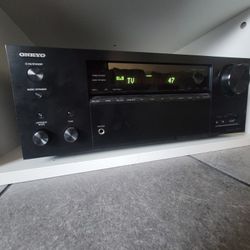 Onkyo Tx-NR696 7.2 Ch. W/Pair Of SONY Bookshelf 