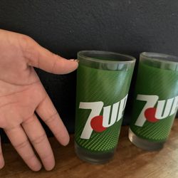 Set Of 7UP Cups