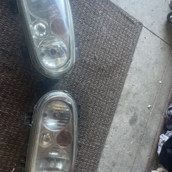 2004 Volkswagen Golf Headlights