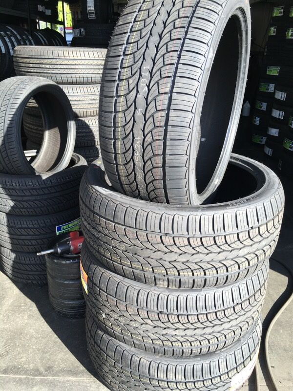 4 new tires 295/45/24 Road Claw