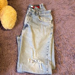 Tommy Hilfiger, Wrangler, Levi’s Jeans