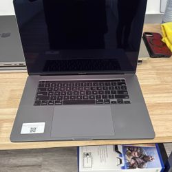 MacBook Pro 2019  16 Inch 512gb  I7 
