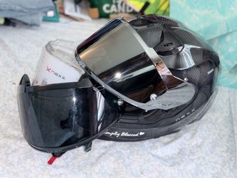 Motorcycle Helmet Nexx X.R3R Zero Pro 2 Carbon Helmet - Gloss Carbon Size XL (Used)