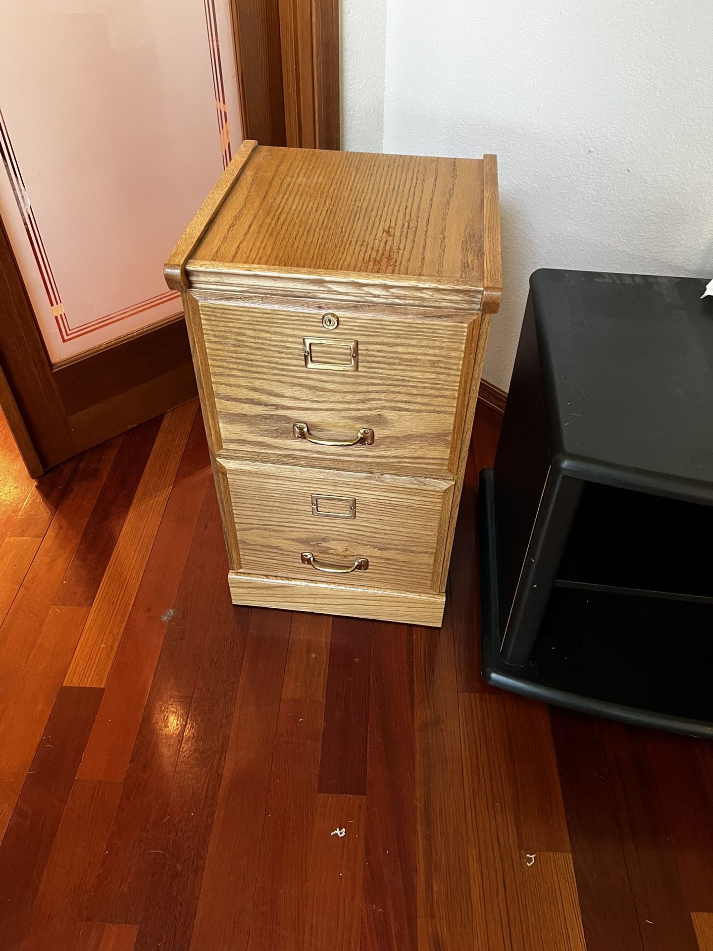 Oak 2-Drawer File Cabinet