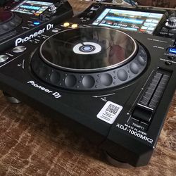 Pioneer XDJ-1000MK2 (pair)