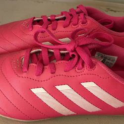 Girl soccer cleats size 2