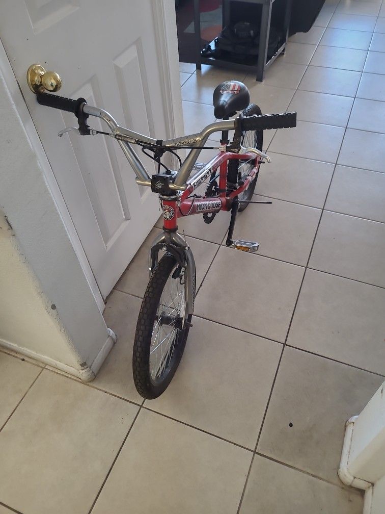 Red Mongoose Bike For Sell. Red Mongoose bike with 3 krank