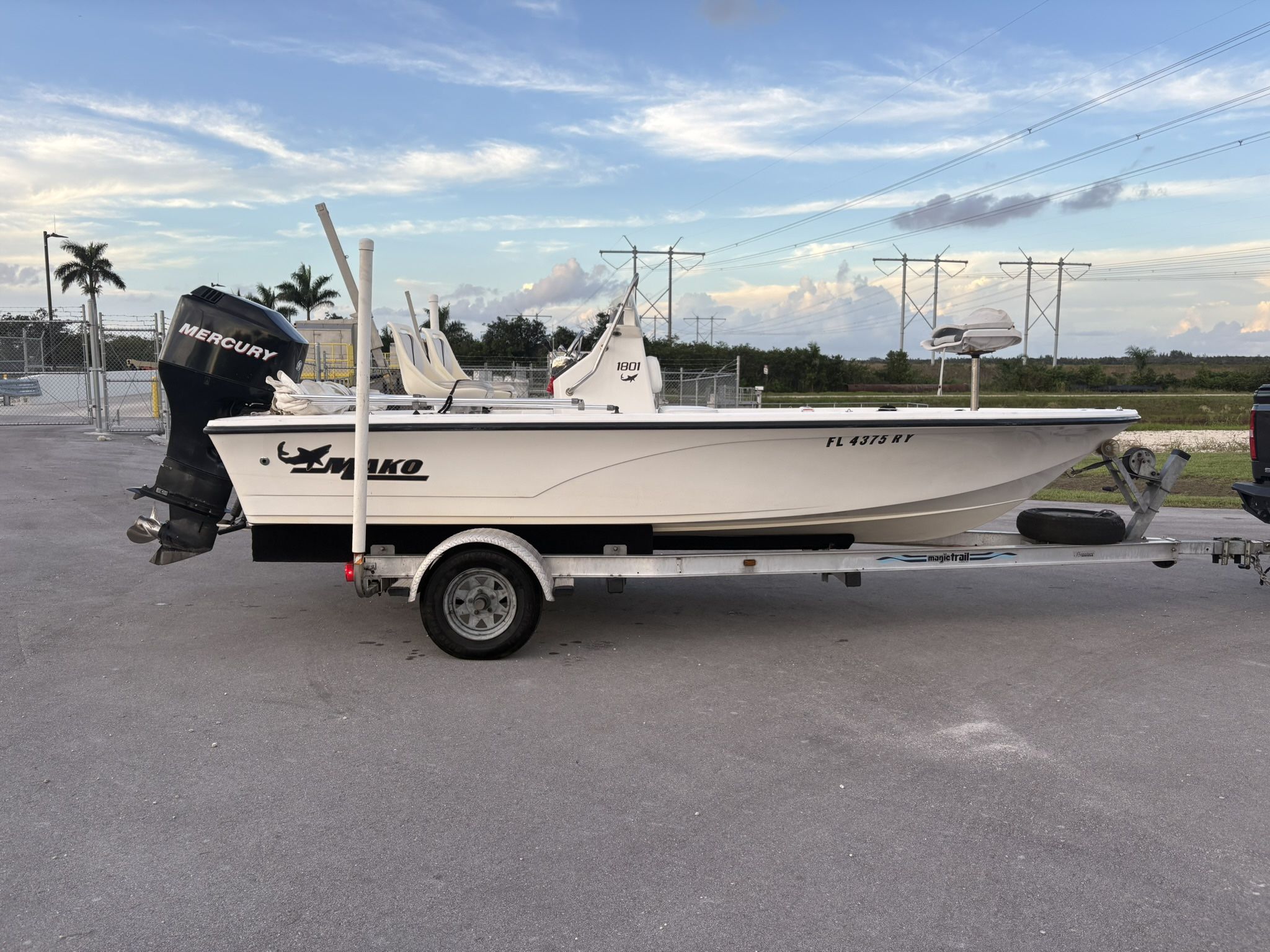 2006 Mako 1801 Inshore Center Console Flats Boat