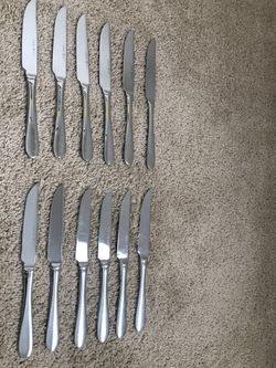 12 J.A. Henckels International Steak Knives No Stain Inoxydable 