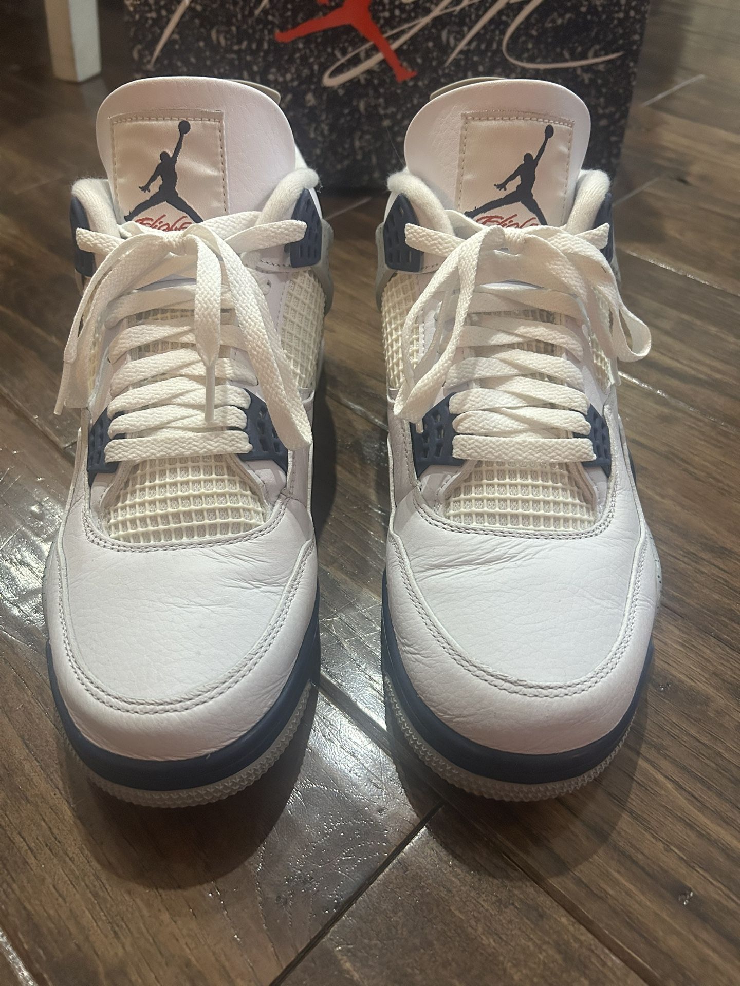 Air Jordan 4 Retro
