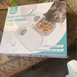 Cats Smart Food Feeder 
